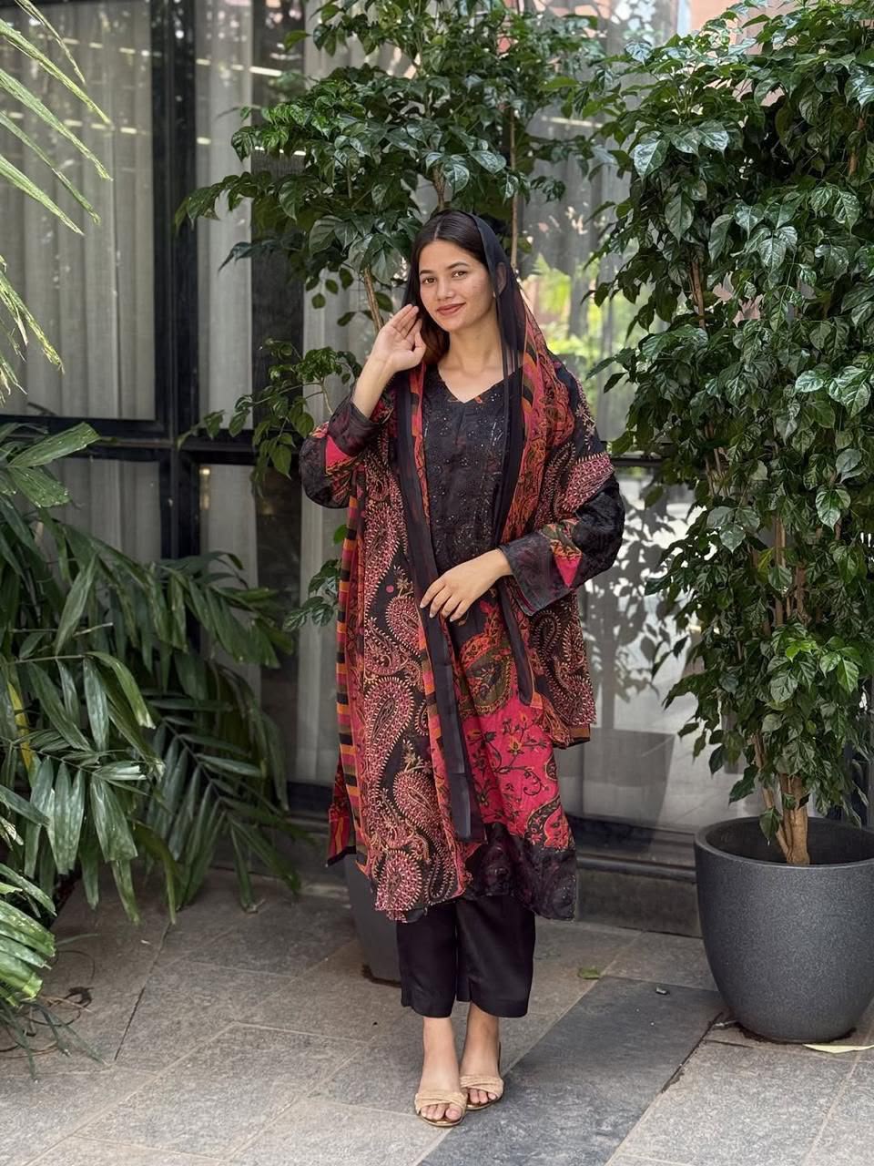 Black Printed Kurta Set with Maroon Paisley Dupatta